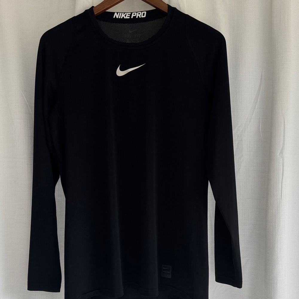 Men’s Nike Pro Black Top ;Size Medium